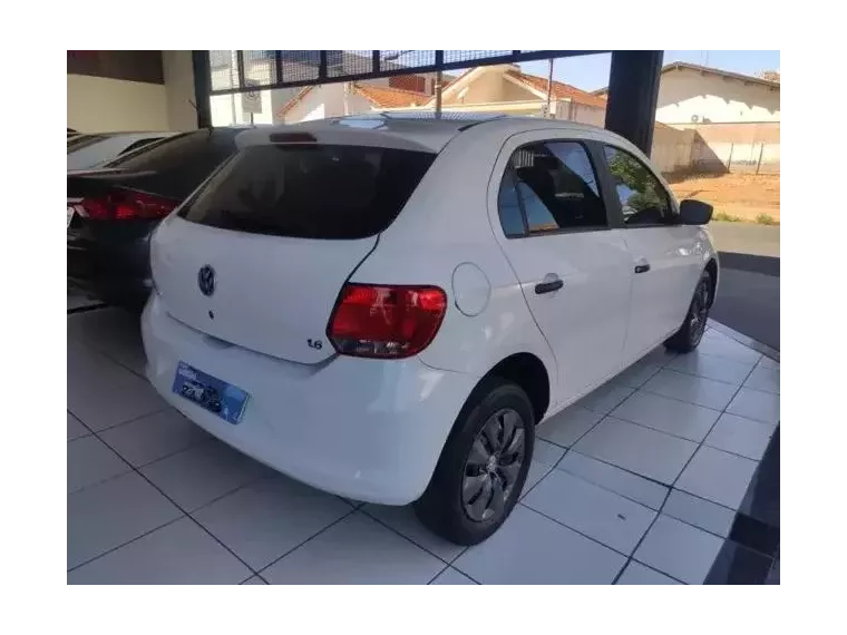 Volkswagen Gol Branco 4