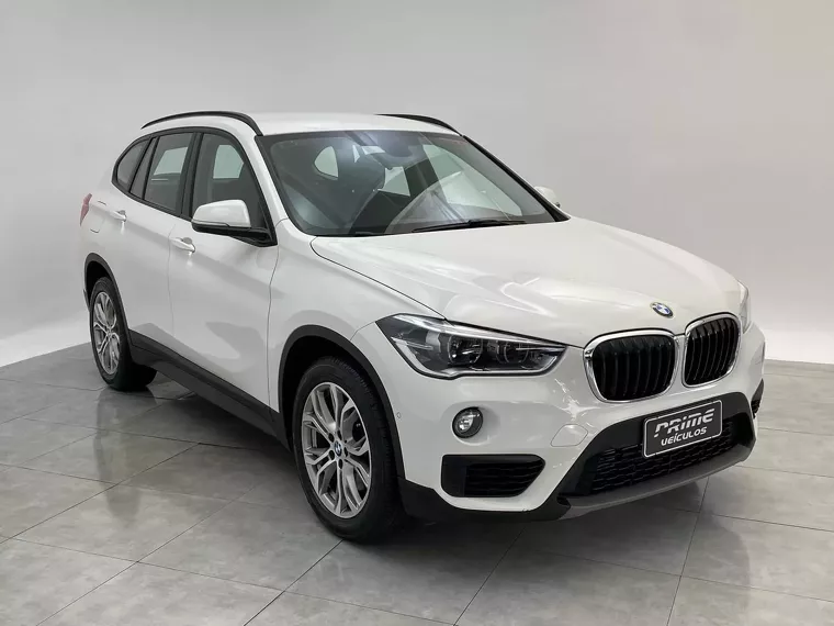 BMW X1 Branco 15