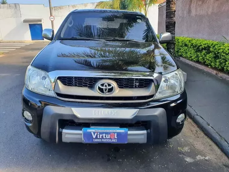 Toyota Hilux Preto 9