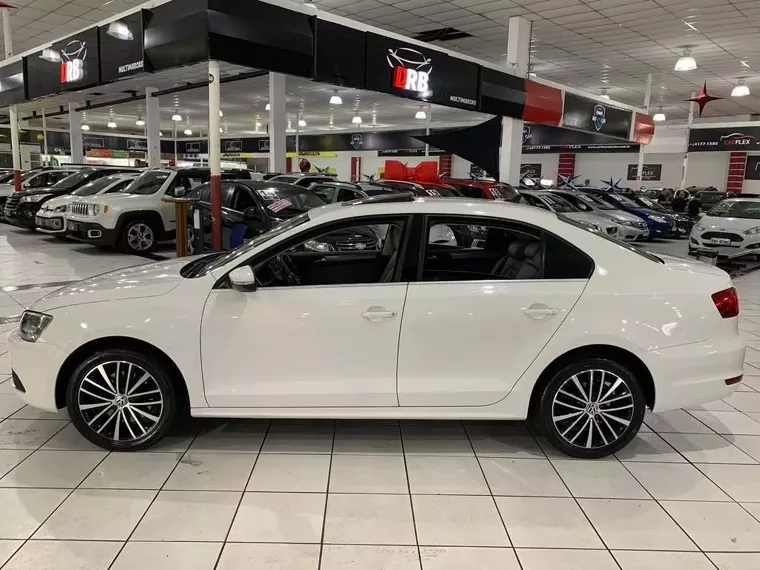 Volkswagen Jetta Branco 12