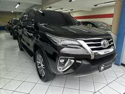 Toyota Hilux SW4