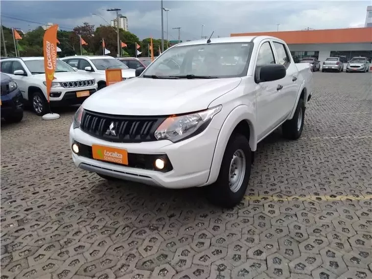 Mitsubishi L200 Triton Branco 13