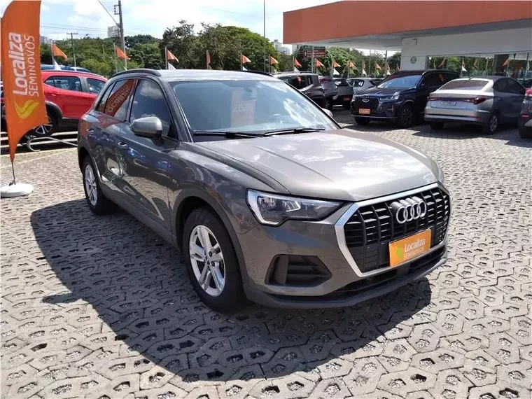 Audi Q3 Cinza 15