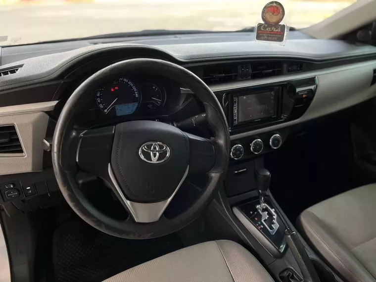 Toyota Corolla Prata 12