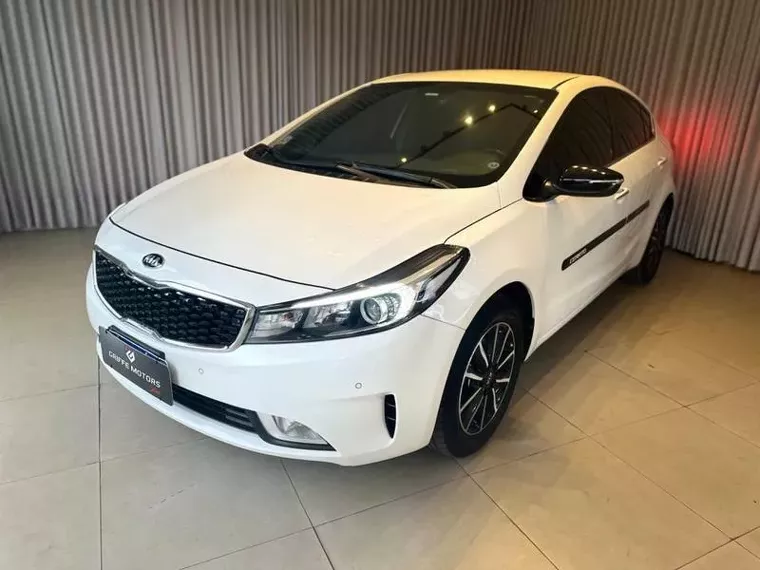 KIA Cerato Branco 3