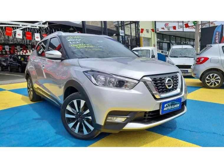 Nissan Kicks Prata 7