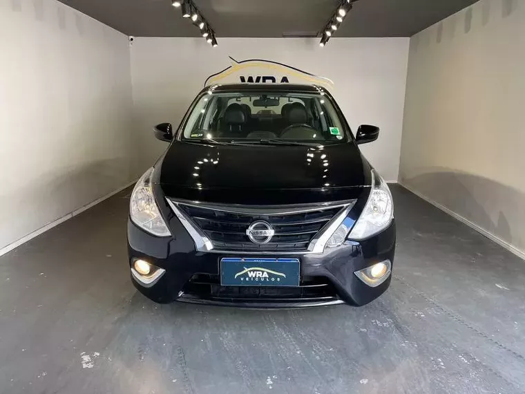 Nissan Versa Preto 2