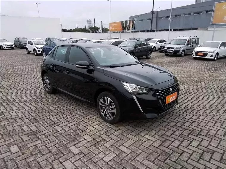 Peugeot 208 Preto 9