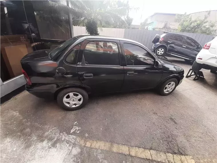 Chevrolet Classic Preto 10