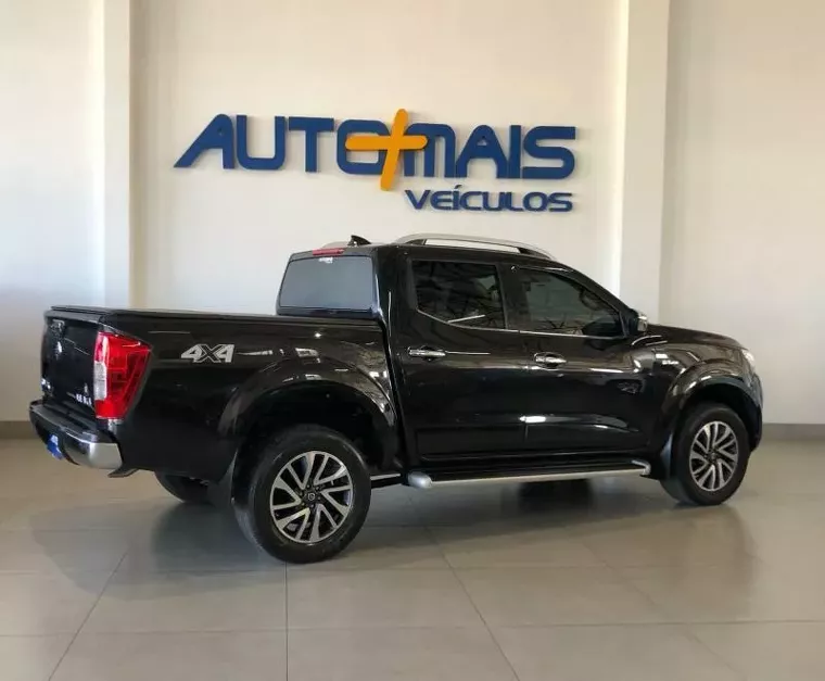 Nissan Frontier Preto 9