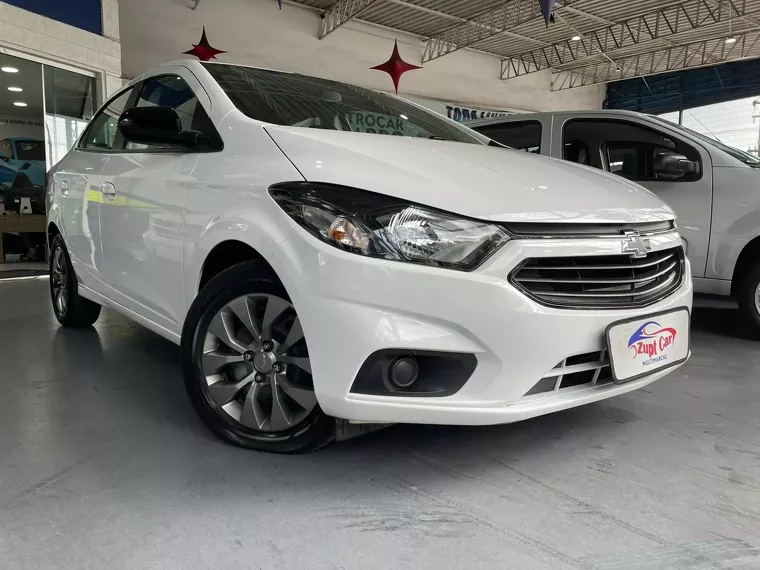 Chevrolet Onix Branco 1