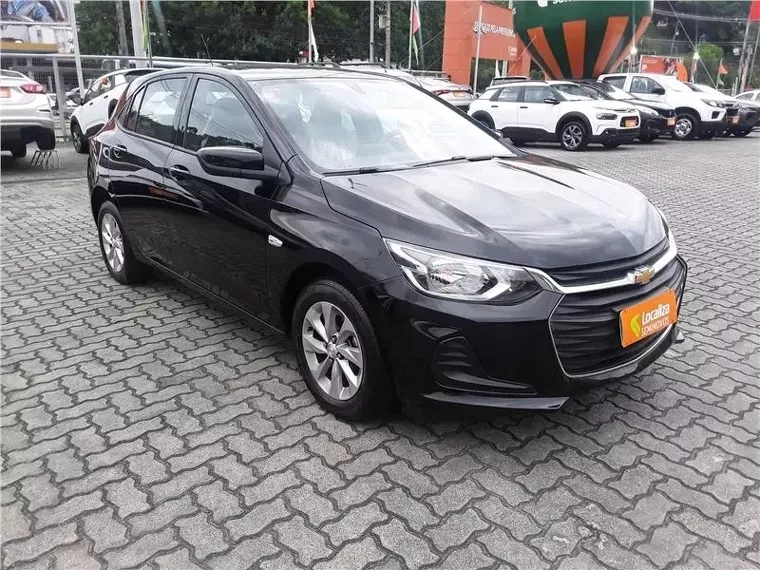 Chevrolet Onix Preto 1