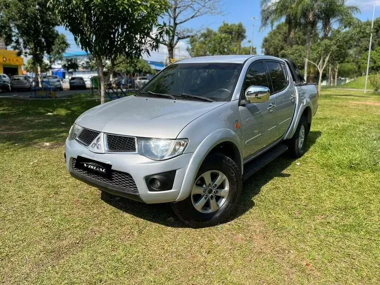 Mitsubishi L200 Triton Prata 5