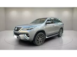 Toyota Hilux SW4