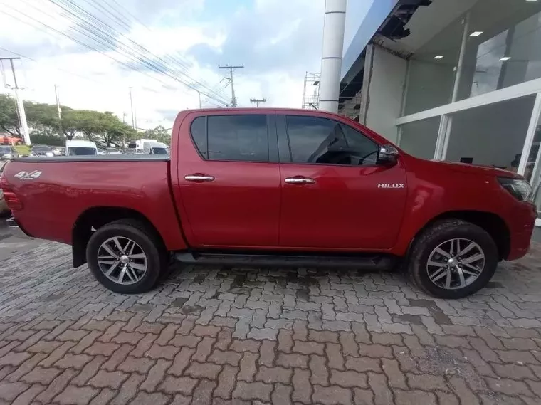 Toyota Hilux Vermelho 14