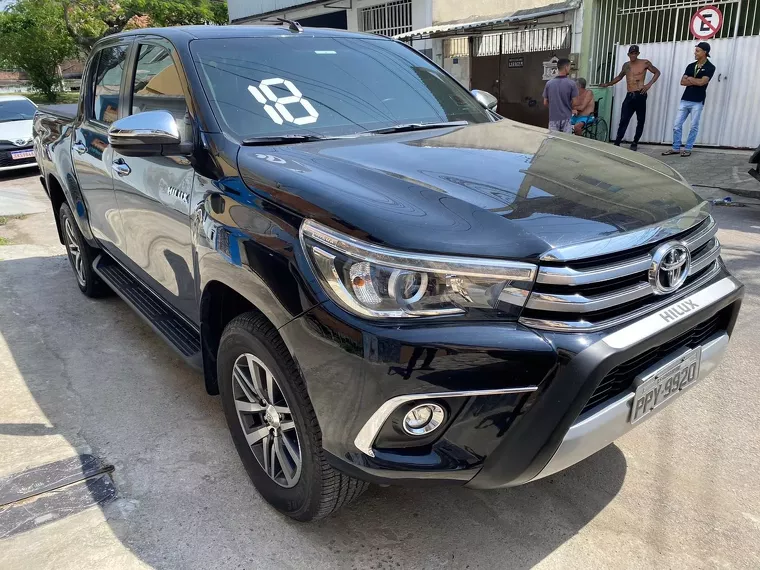 Toyota Hilux Preto 4