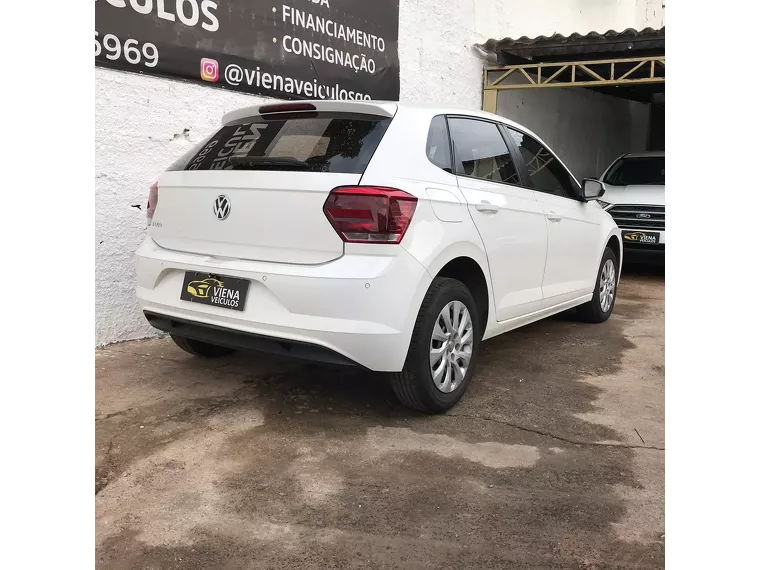 Volkswagen Polo Hatch Branco 5