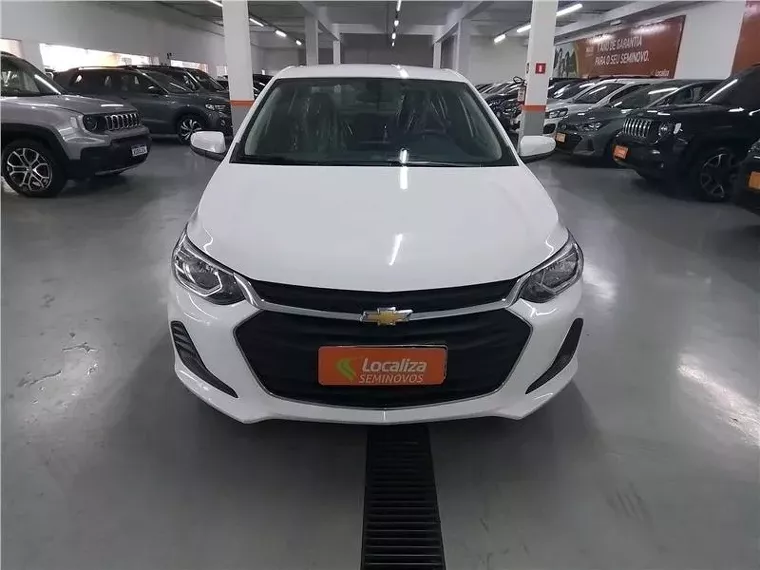 Chevrolet Onix Branco 1