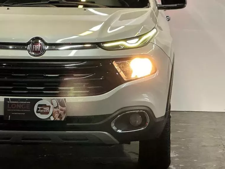 Fiat Toro Branco 18