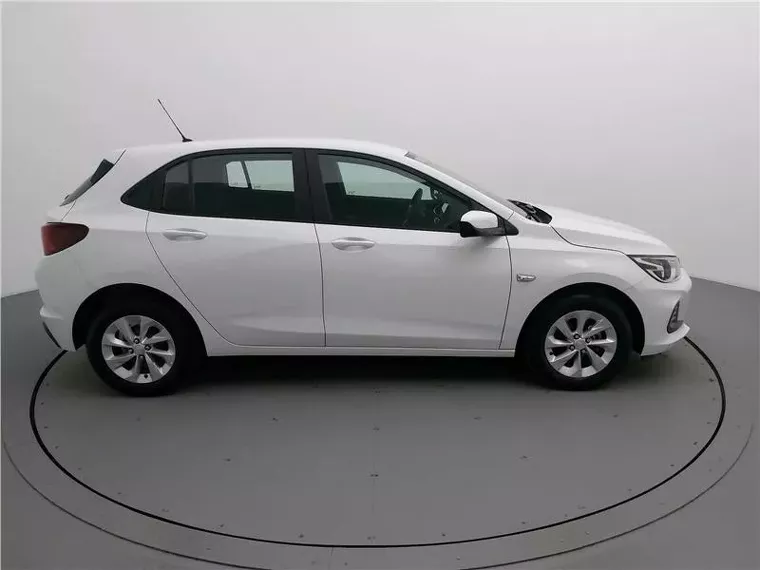 Chevrolet Onix Branco 5