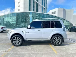 Mitsubishi Pajero TR4