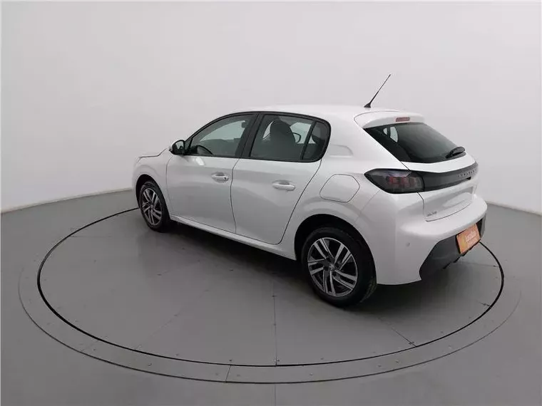 Peugeot 208 Branco 8