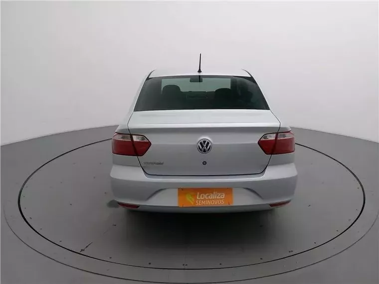 Volkswagen Voyage Prata 18