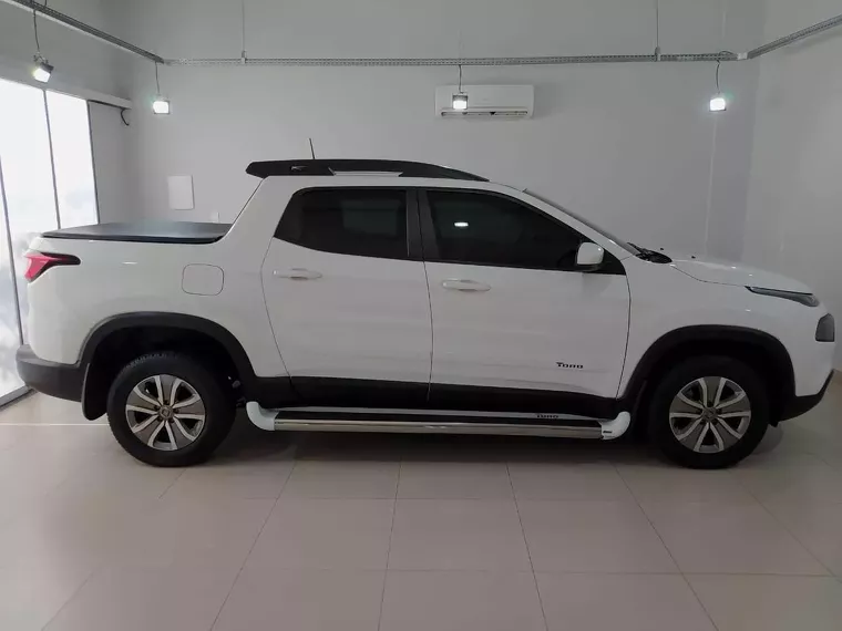 Fiat Toro Branco 12