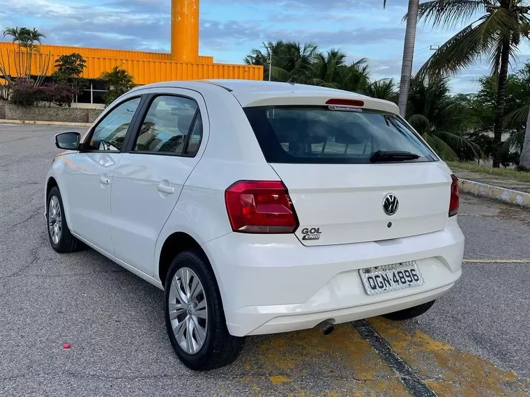 Volkswagen Gol Branco 2