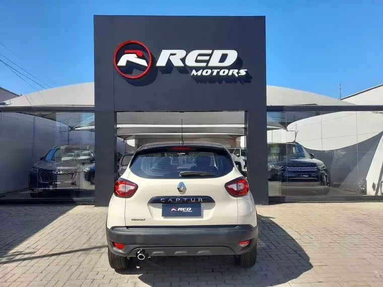 Renault Captur Bege 15