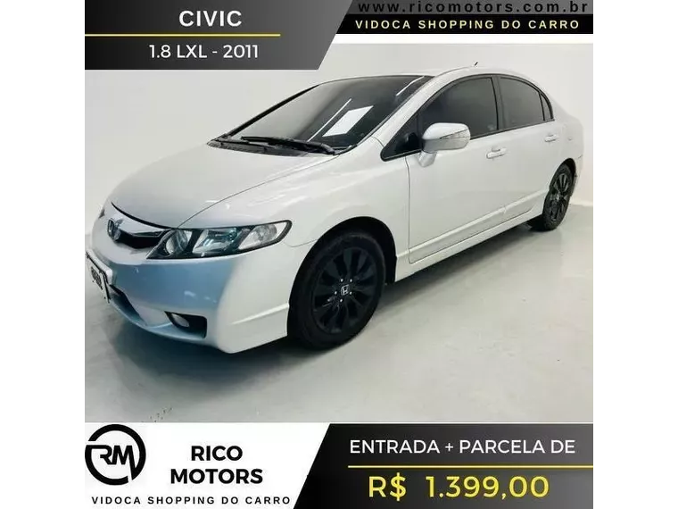 Honda Civic Prata 11