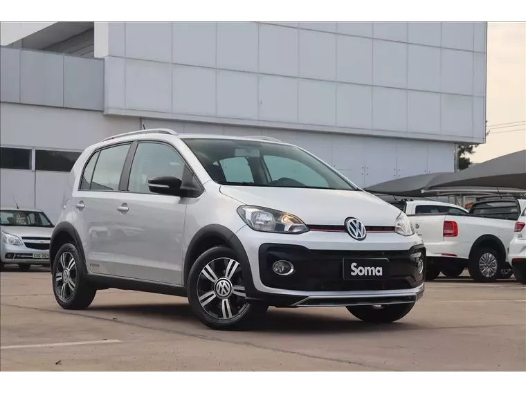 Volkswagen UP Prata 3