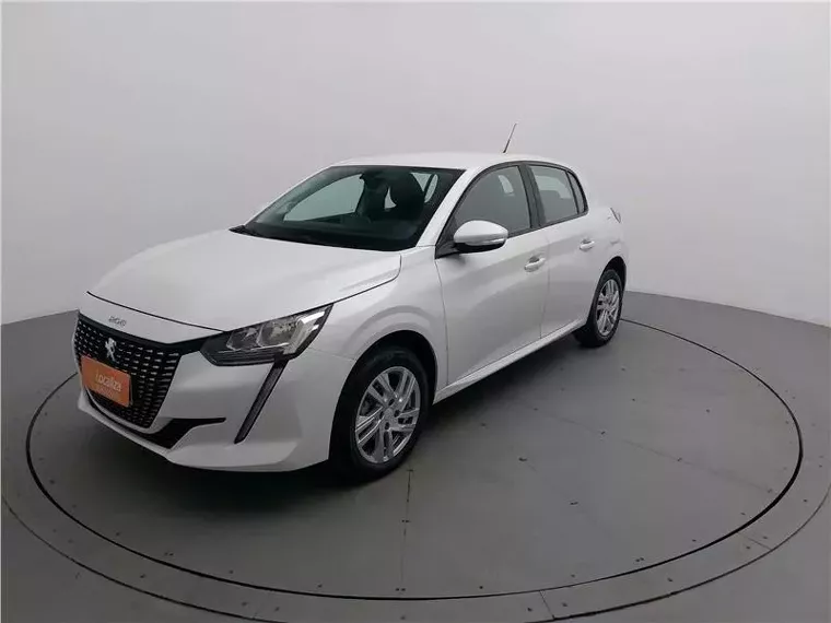 Peugeot 208 Branco 17