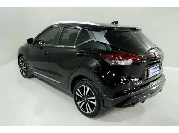 Nissan Kicks Preto 5