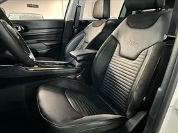 Jeep Commander