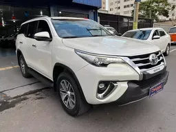 Toyota Hilux SW4