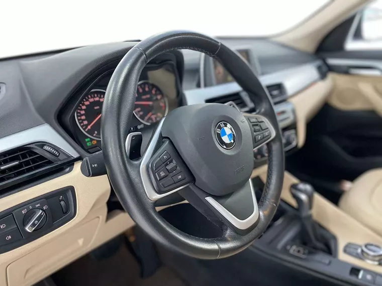 BMW X1 Prata 16