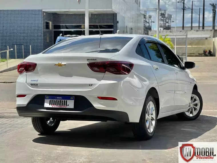 Chevrolet Onix Branco 2