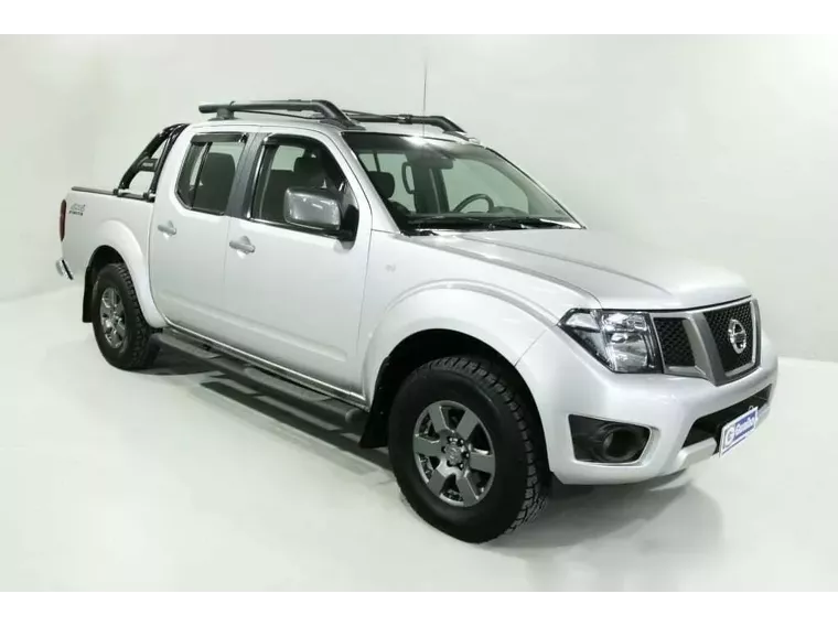 Nissan Frontier Prata 1