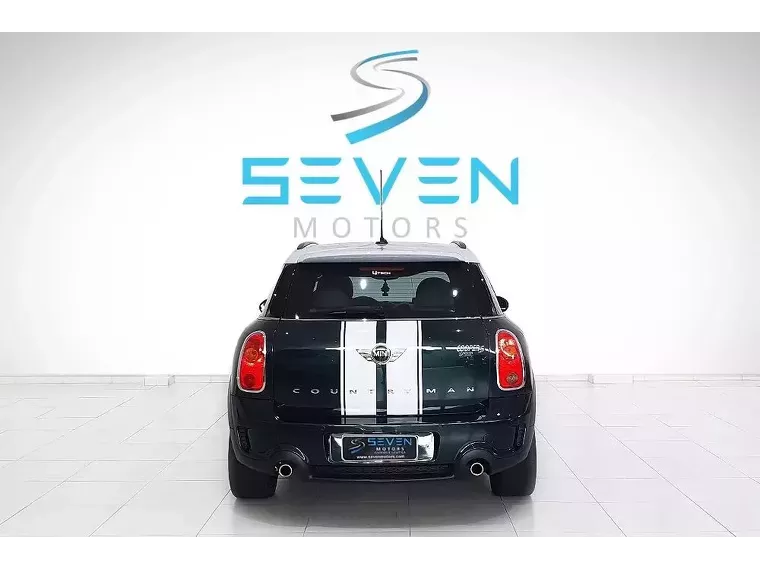 Mini Countryman Verde 13