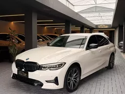 BMW 320i