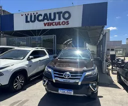 Toyota Hilux SW4
