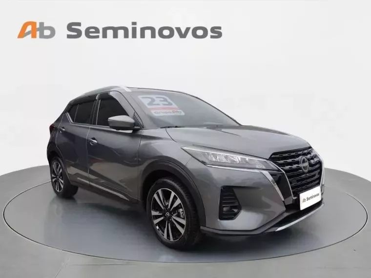 Nissan Kicks Cinza 11