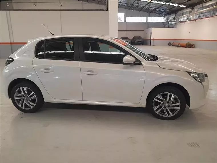 Peugeot 208 Branco 4