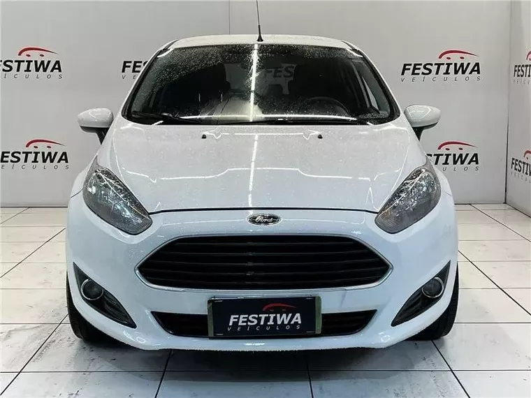 Ford Fiesta Branco 4