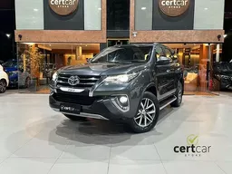 Toyota Hilux SW4
