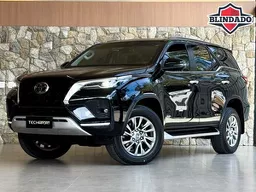 Toyota Hilux SW4