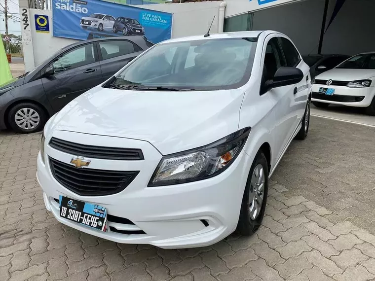 Chevrolet Onix Branco 3