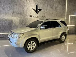 Toyota Hilux SW4