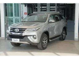 Toyota Hilux SW4